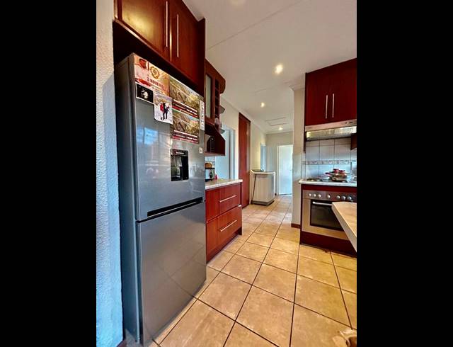 3 BEDROOM APARTMENT FOR SALE IN EDLEEN